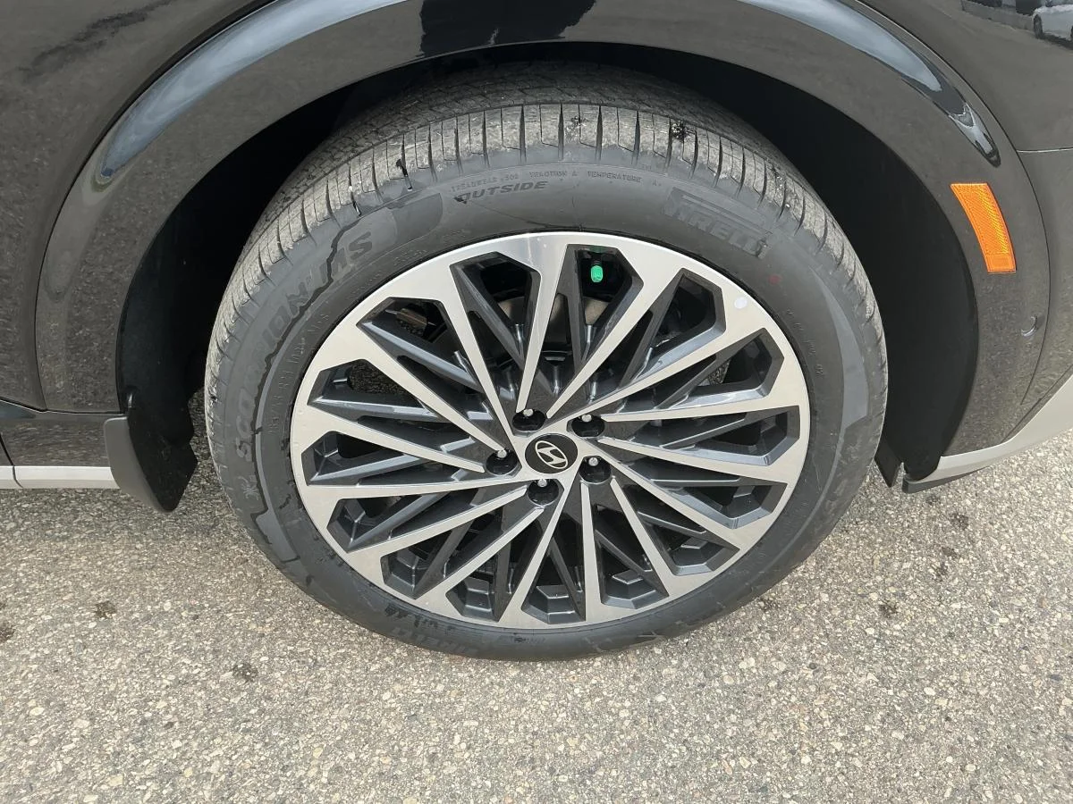 New 2026 Black Hyundai Ultimate Calligraphy image 9