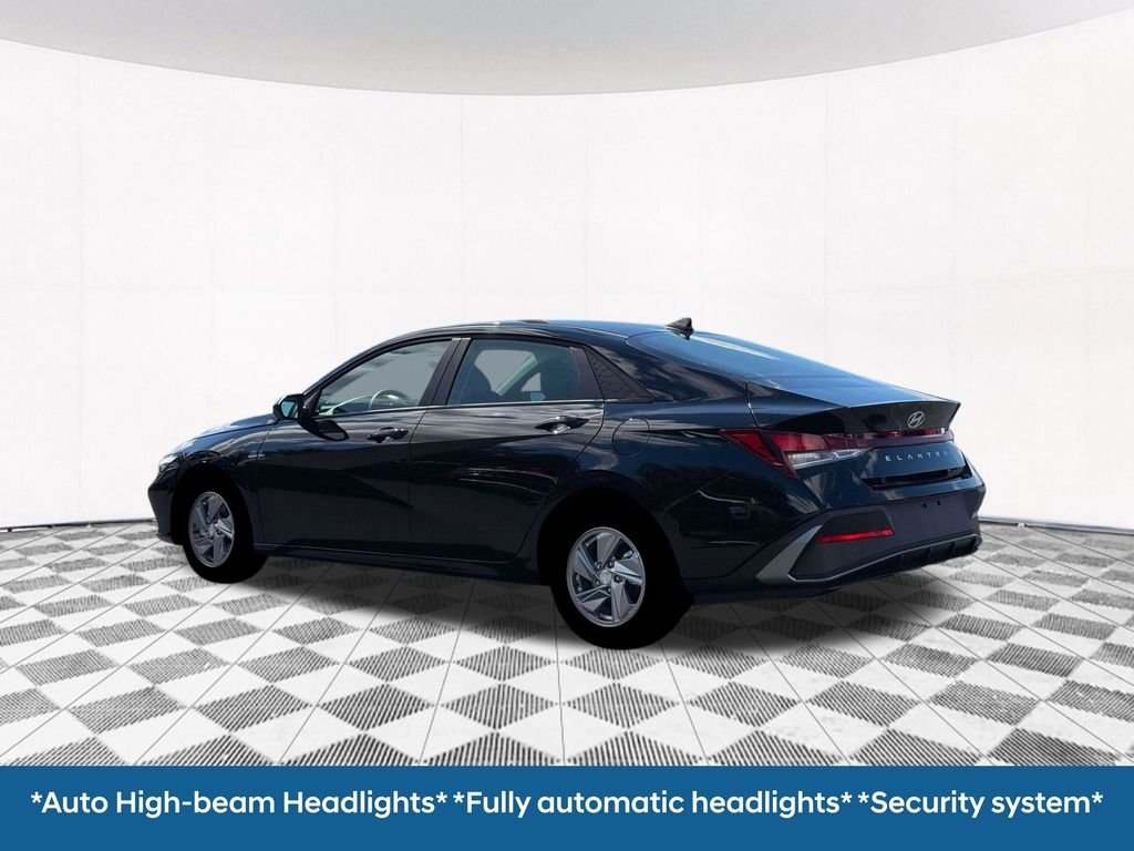 New 2026 Black Hyundai SE image 7