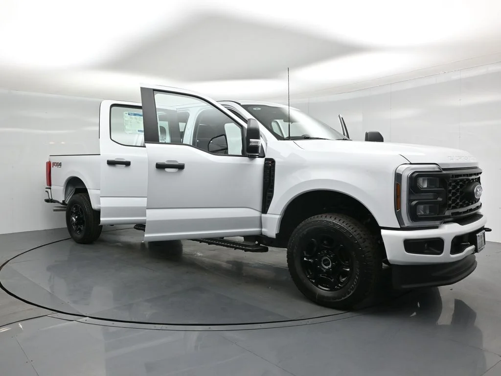 New 2026 Oxford White Ford XL image 26