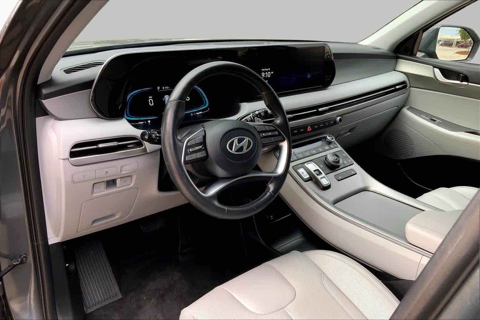Certified Used 2025 Steel Graphite Hyundai SEL image 17