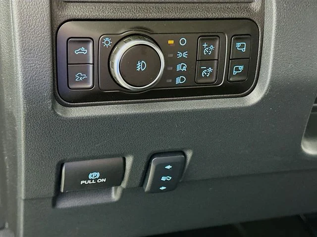 New 2026 Gray Ford Lariat image 21