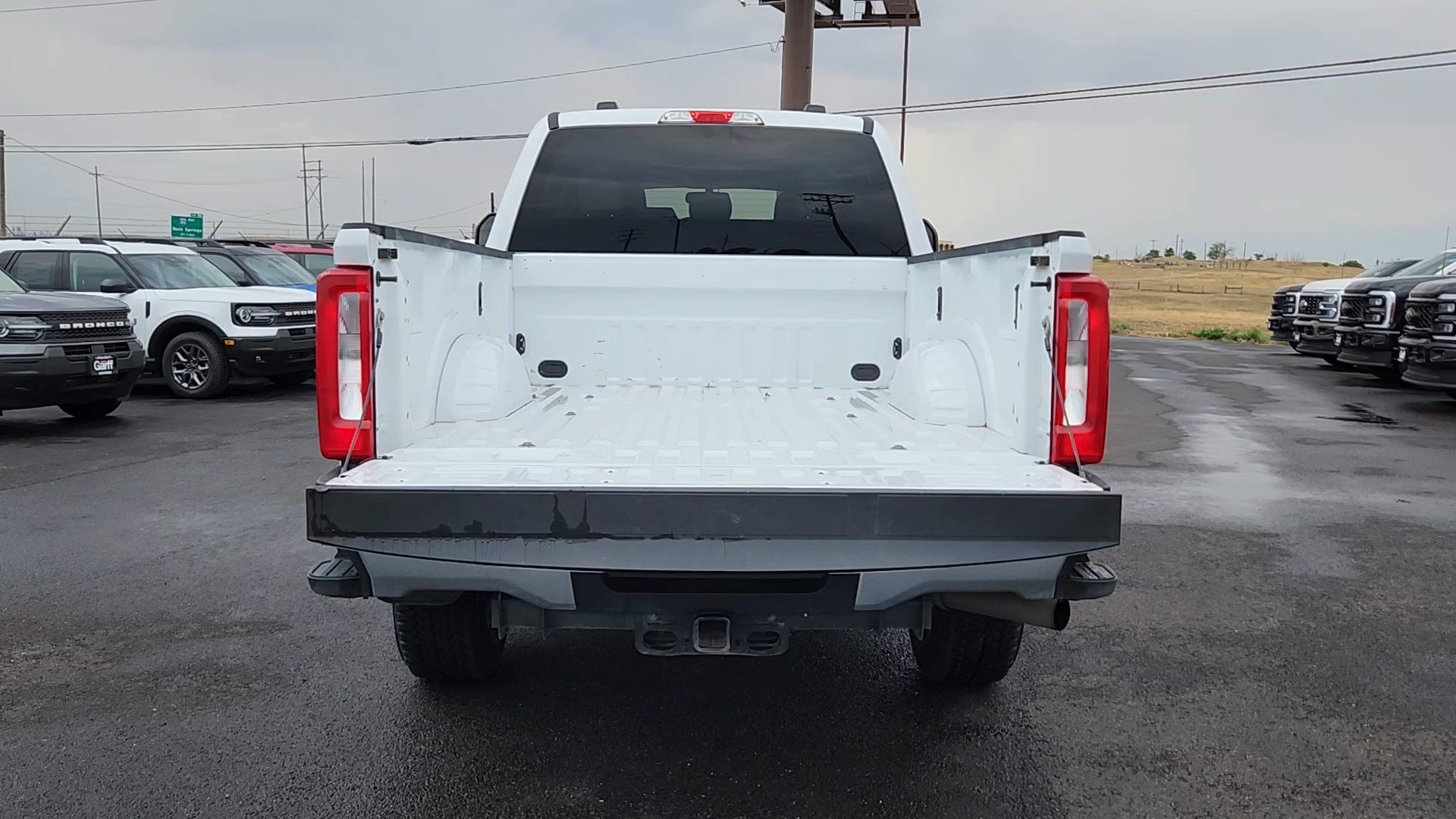 Used 2023 Oxford White Ford XLT image 17