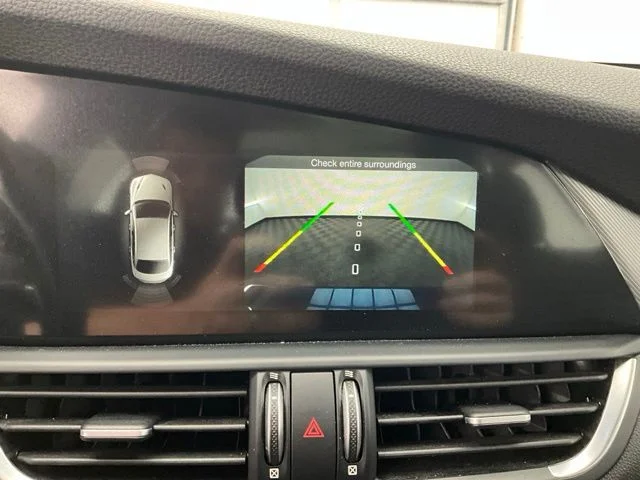 Used 2019 Blue Alfa Romeo Ti Sport image 4