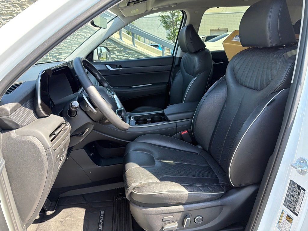 Used 2024 White Hyundai Limited image 10