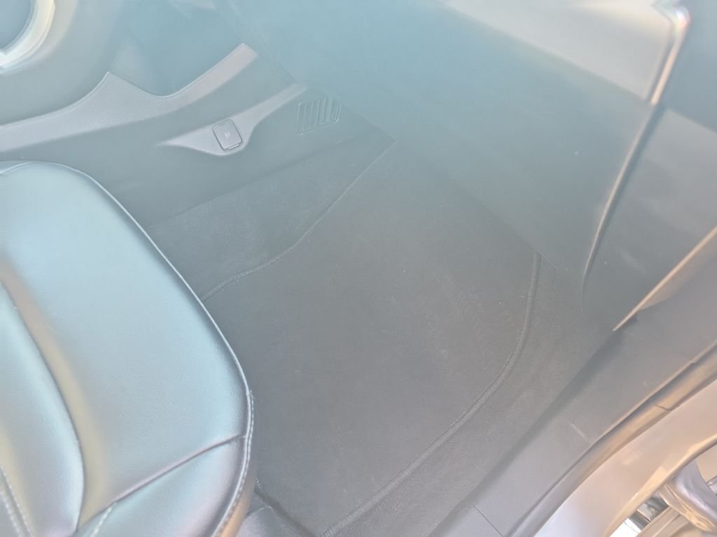 Used 2022 Silver Metallic Ford SEL image 17