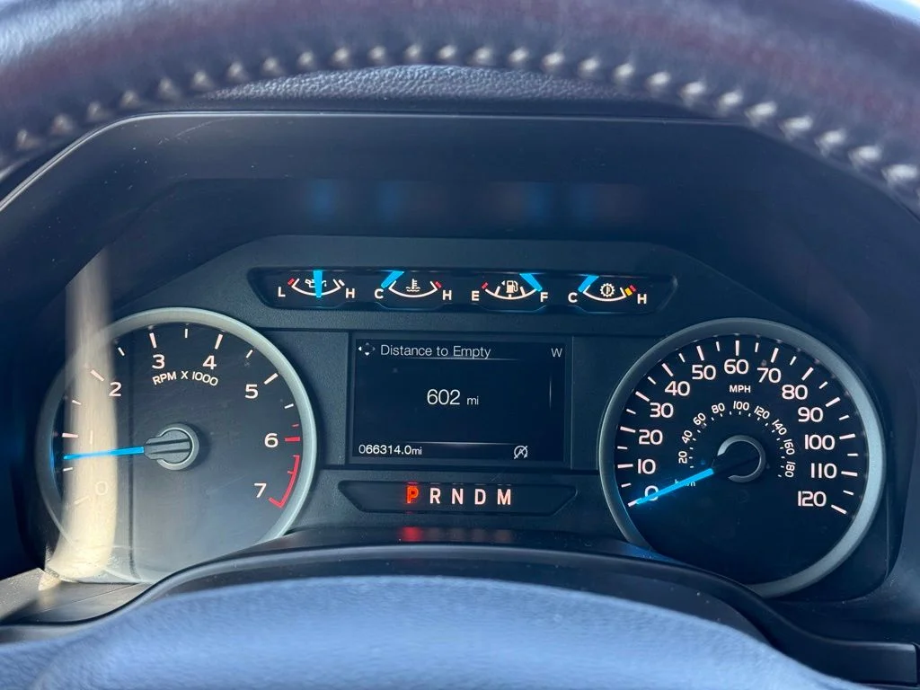 Used 2017  Ford XLT image 10