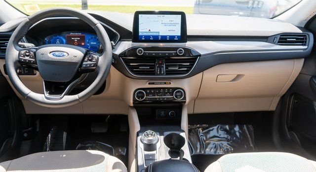 Used 2021 Blue Metallic Ford Titanium image 14