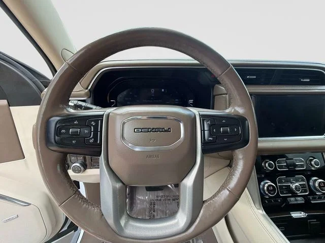 Used 2022 White GMC Denali image 30