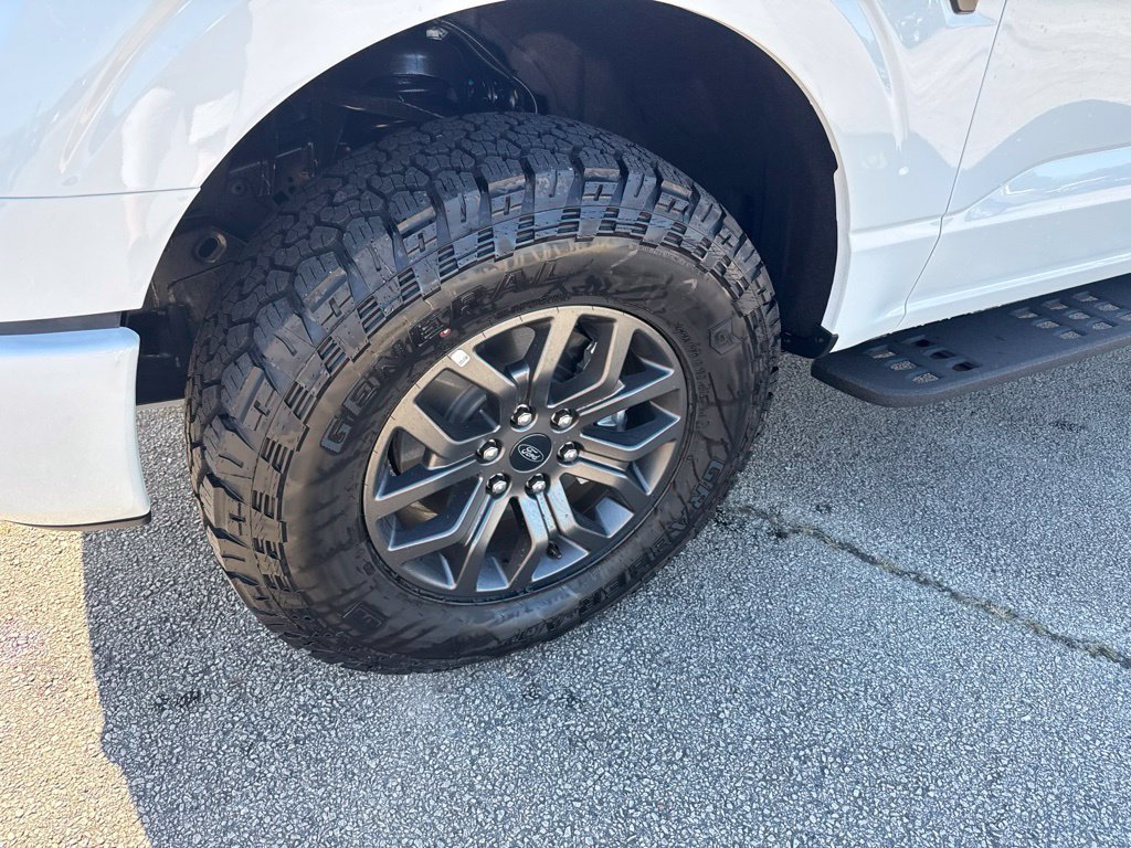 New 2026 Oxford White Ford Tremor® image 14