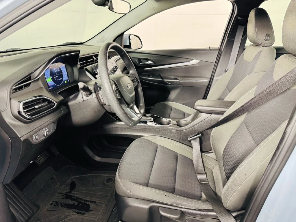 Used 2023 Blue Chevrolet LT image 6