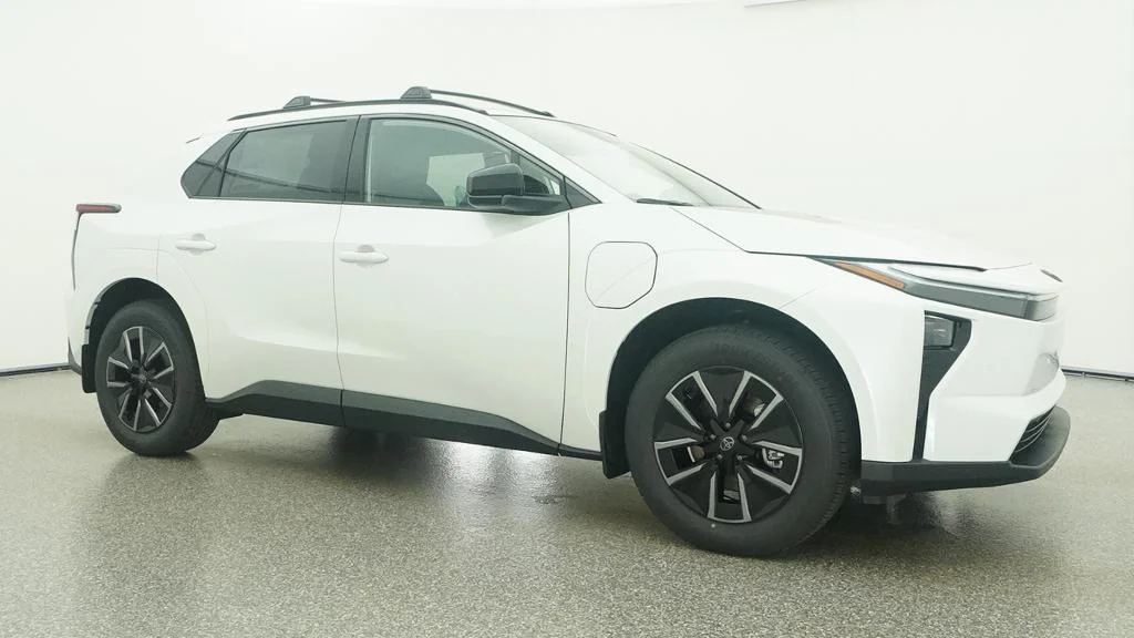 New 2026 Wind Chill Pearl Toyota XLE image 43