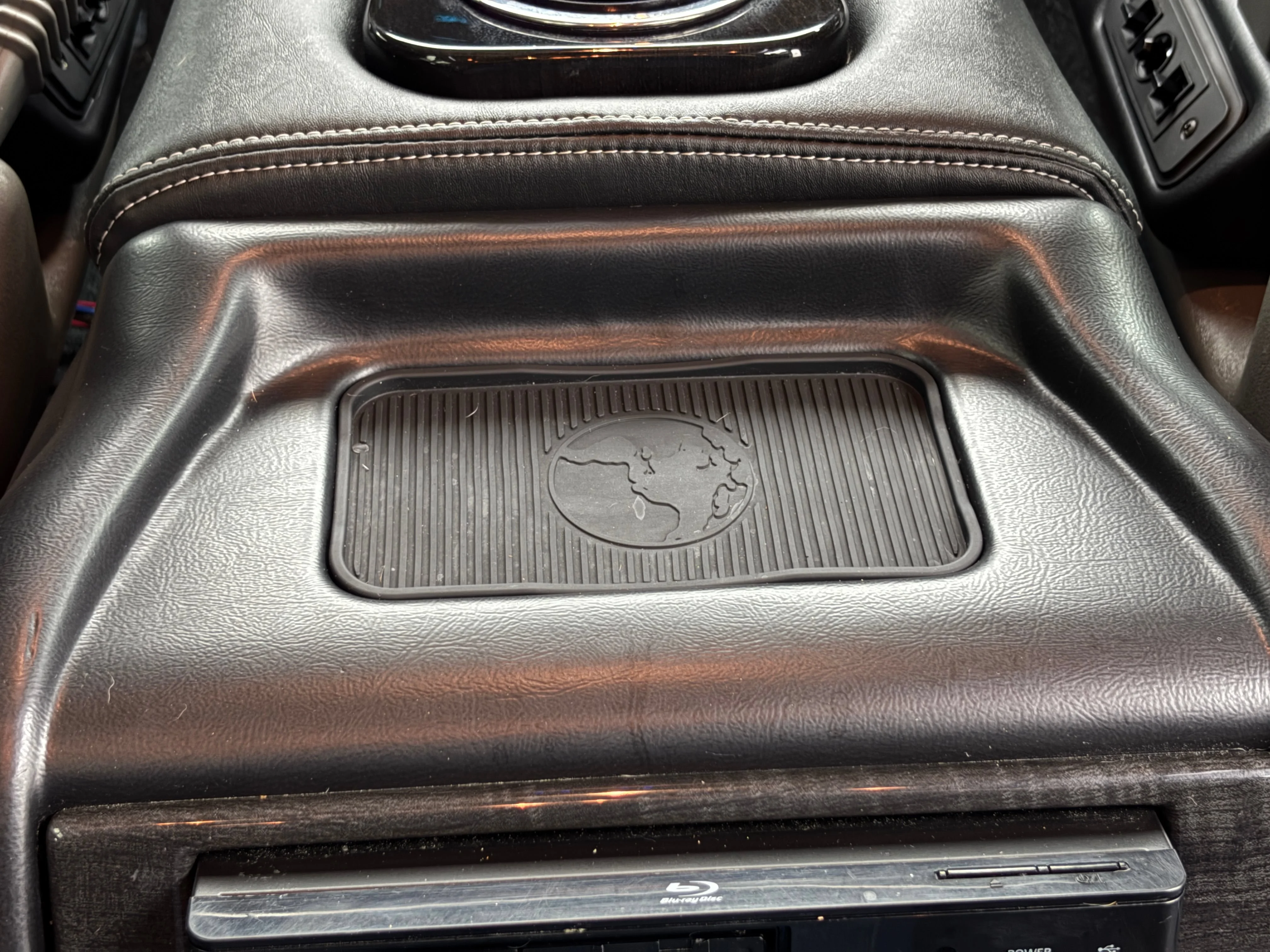 Used 2025 Onyx Black GMC Work Van image 49