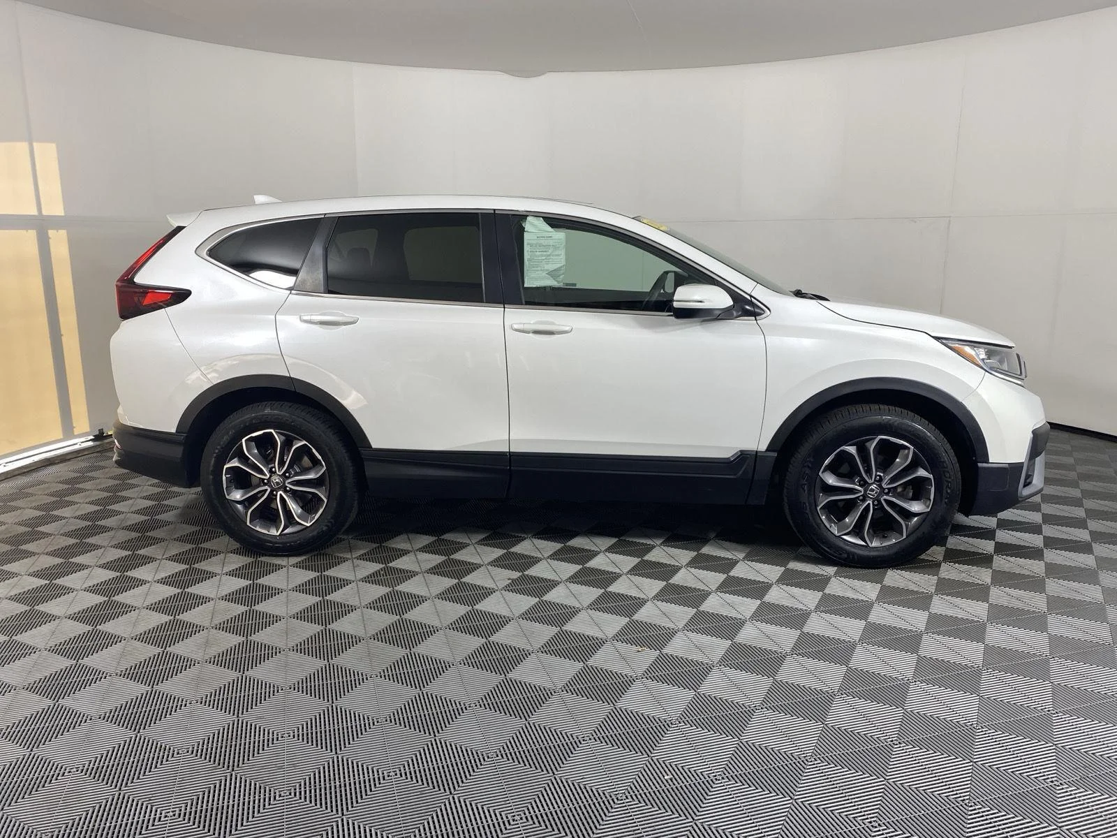 Used 2020 Platinum White Pearl Honda EX image 9
