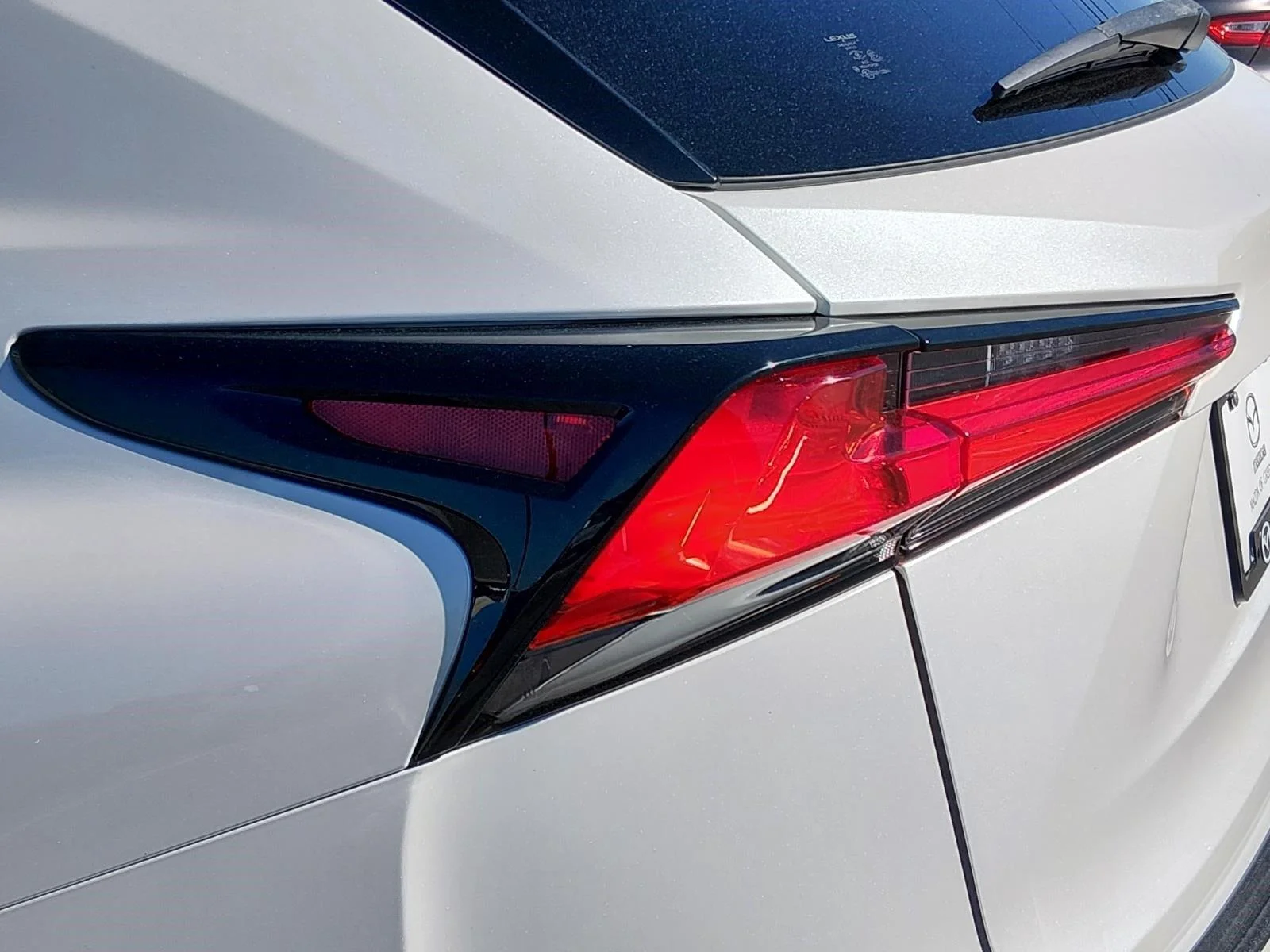 Used 2018 Eminent White Pearl Lexus Base image 13