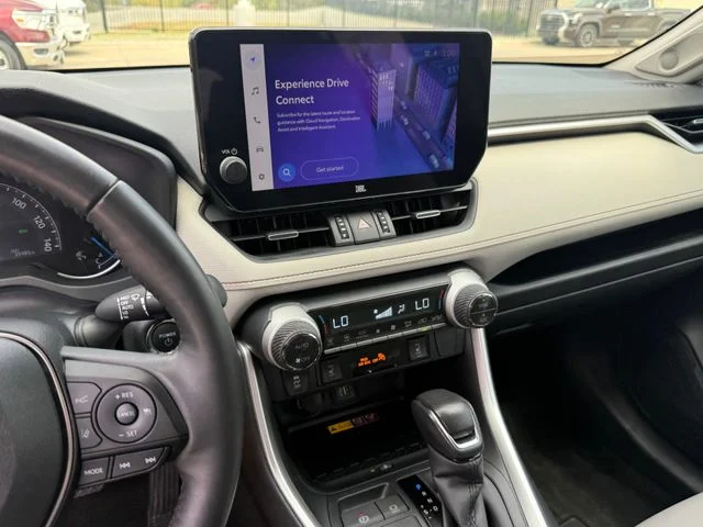 Certified Used 2023 SILVER SKY METALLIC Toyota XLE Premium image 17