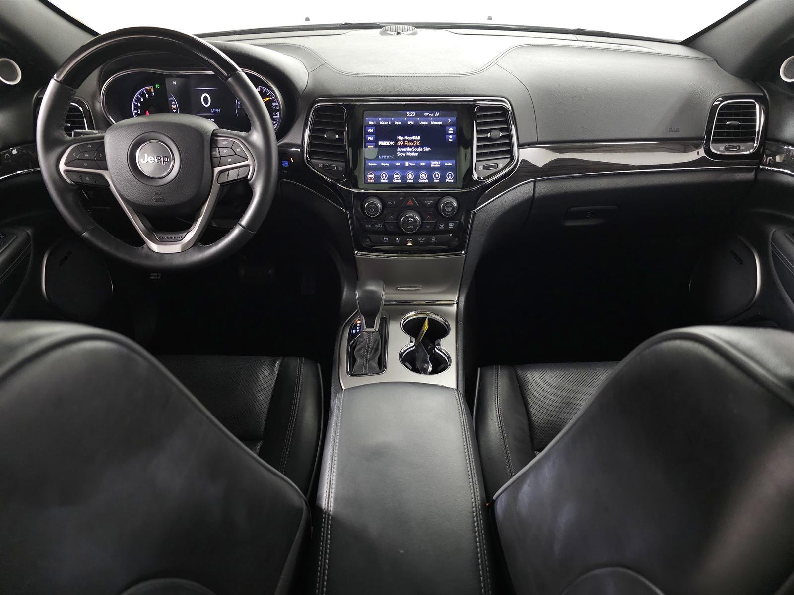 Used 2019 White Jeep Overland image 24