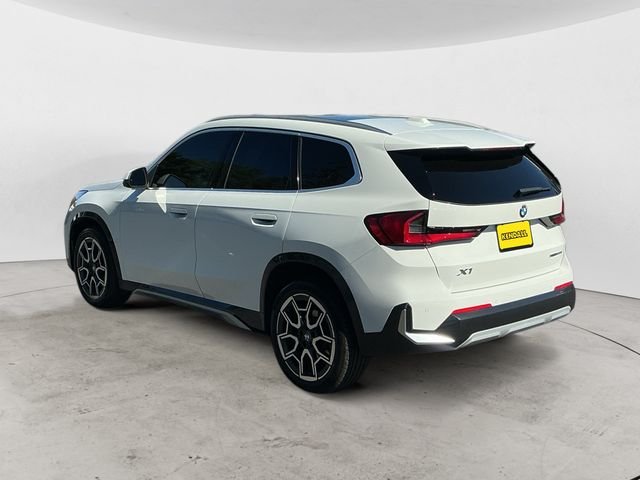 Used 2025 White BMW xDrive28i image 7
