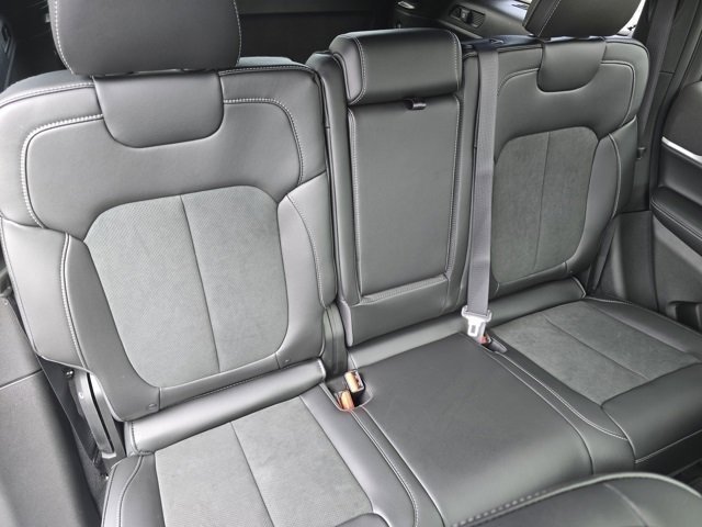 New 2026 Silver Zynith Exterior Paint Jeep Altitude image 33