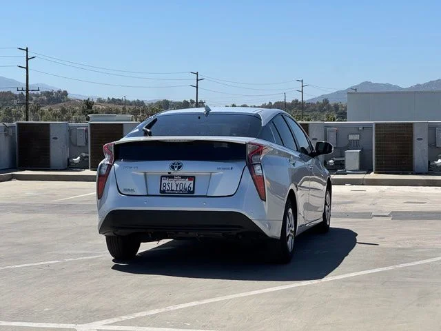 Used 2018 Silver Toyota Four image 33