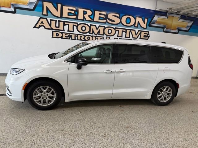 Used 2024 Chrysler Pacifica Touring L with VIN 2C4RC1BG0RR116512 for sale in Detroit Lakes, Minnesota