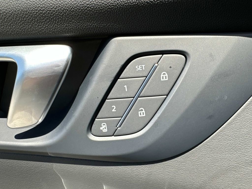 2025 Buick Enclave Sport Touring - Photo 21