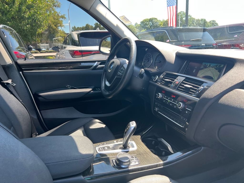 Used 2017 Silver BMW xDrive28i image 31