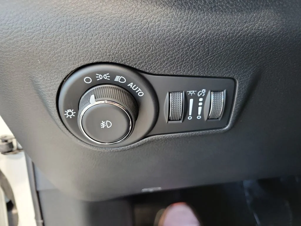 New 2026 White Jeep Limited image 21