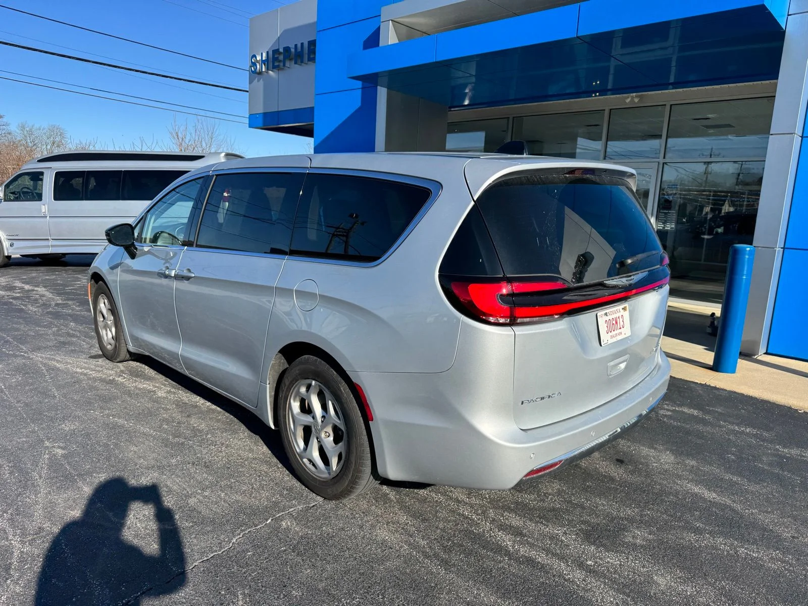 2024 Chrysler Pacifica Limited - Photo 3