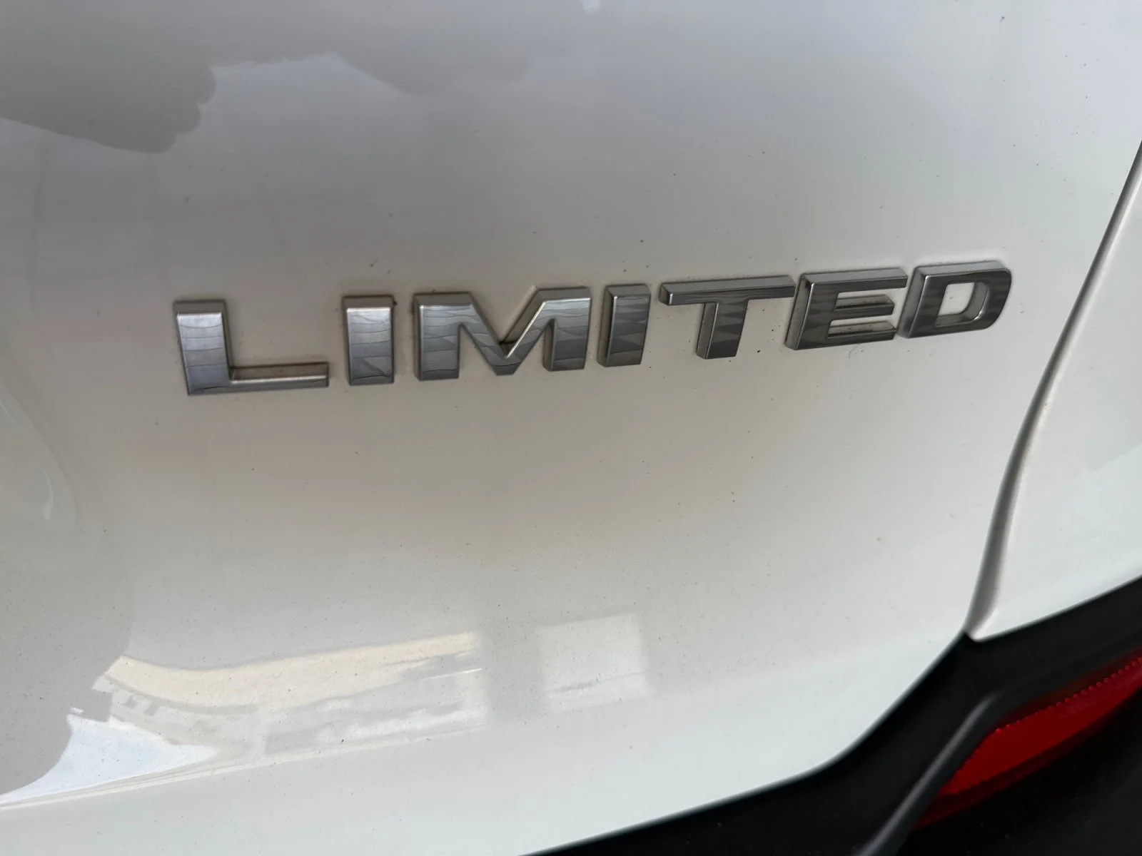 Used 2019 Bright White Clearcoat Jeep Limited image 43