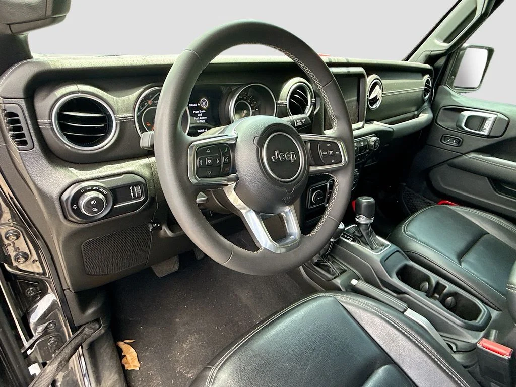 Used 2023 Black Jeep Overland image 12