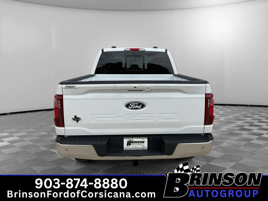 New 2026 Oxford White Ford XLT image 4