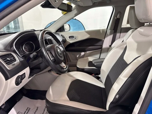Used 2020 Blue Jeep Latitude image 15
