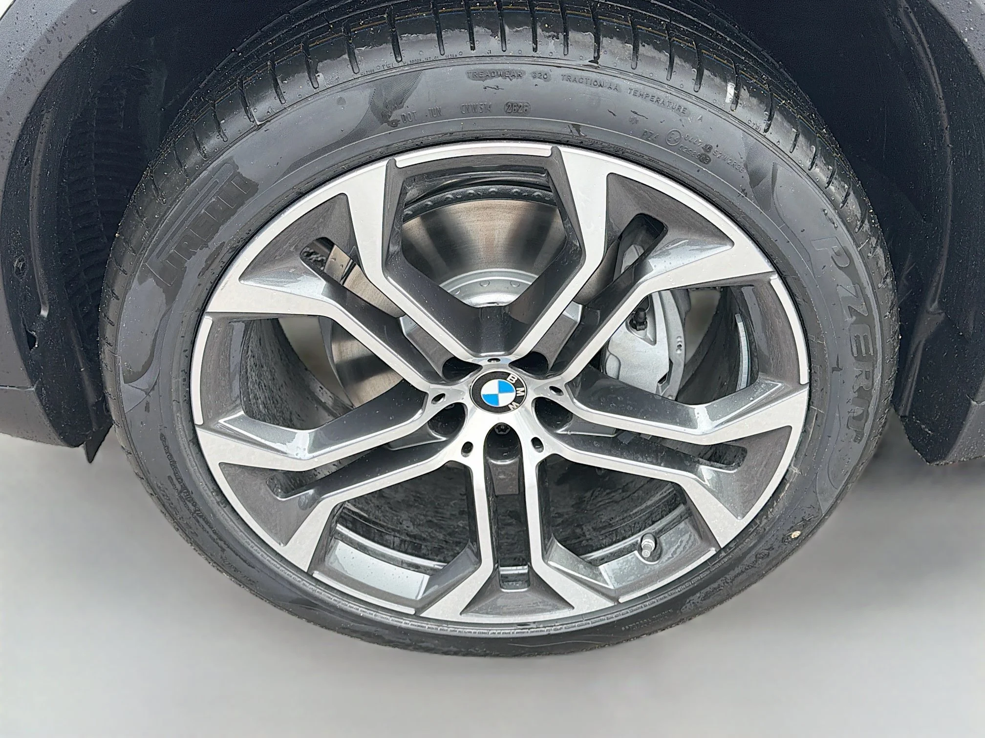 New 2026 Mineral White Metallic BMW xDrive40i image 41