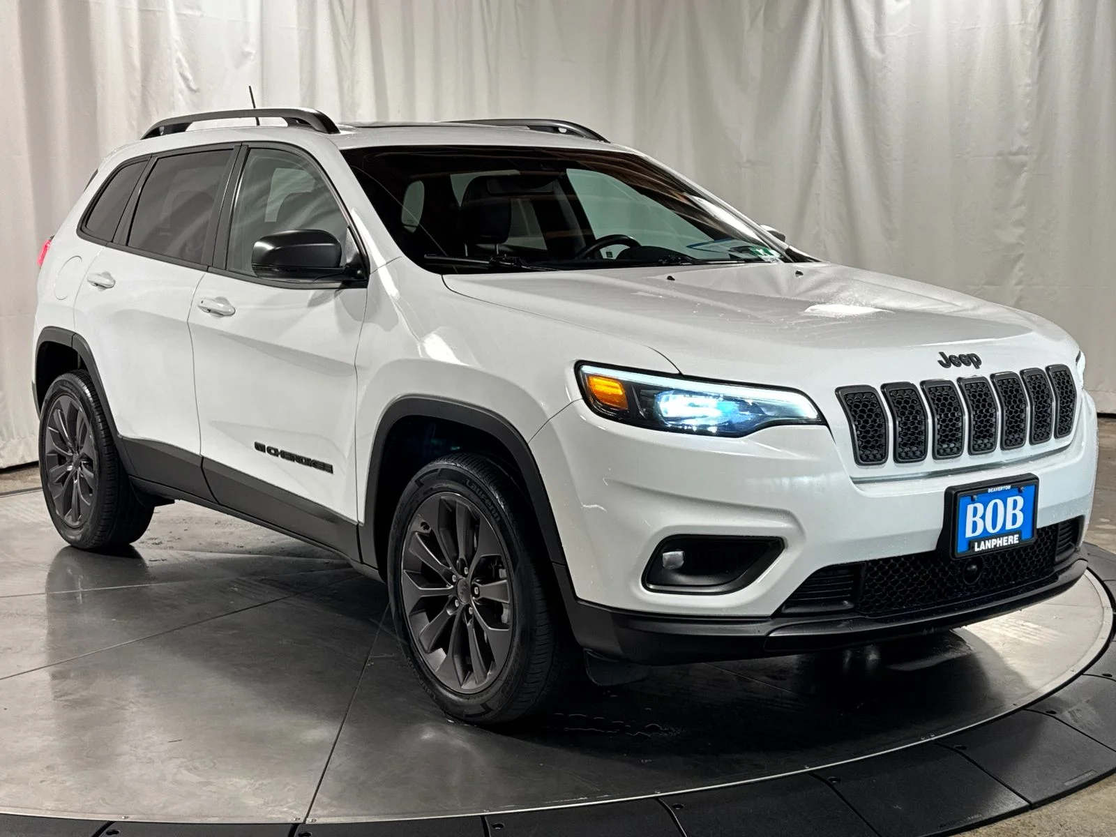 Used 2021 Bright White Clearcoat Jeep Latitude Lux image 7