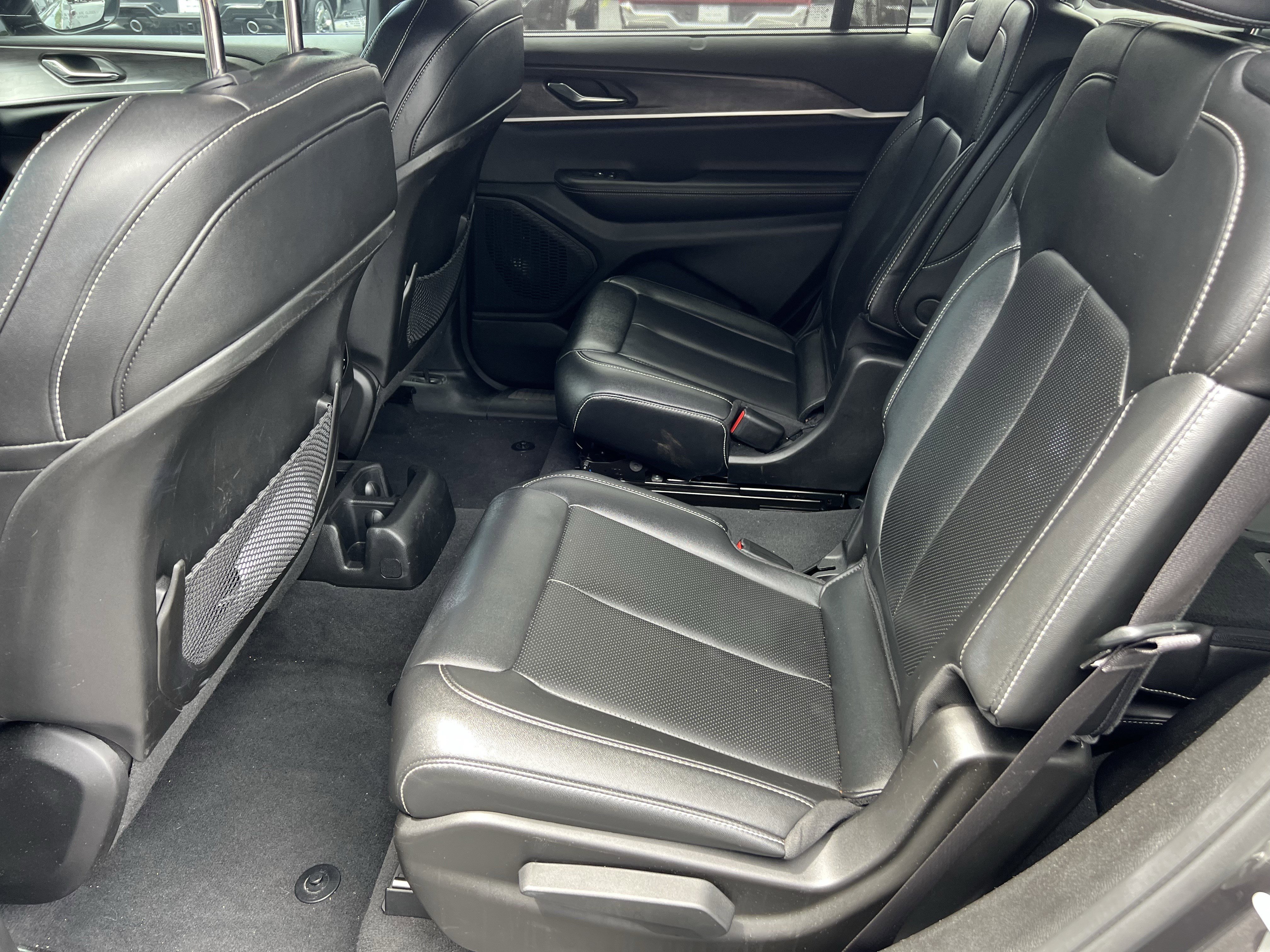 Used 2024 Baltic Gray Metallic Clearcoat Jeep Limited image 26