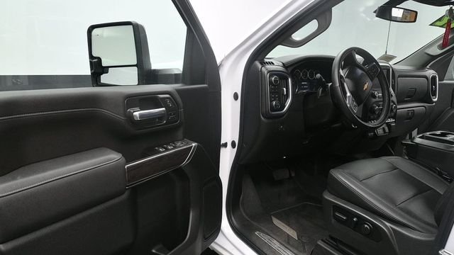 Used 2022 White Chevrolet LTZ image 14