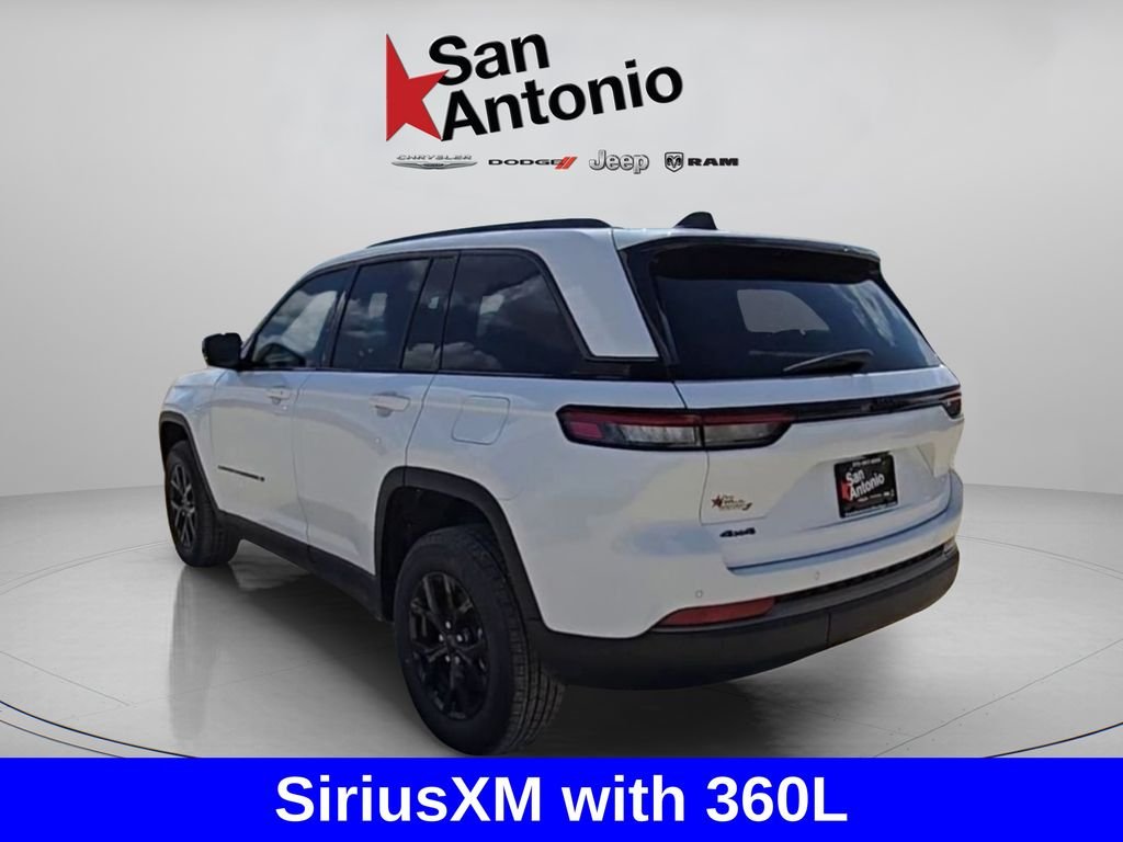 New 2026 Bright White Clear-Coat Exterior Paint Jeep Altitude image 10