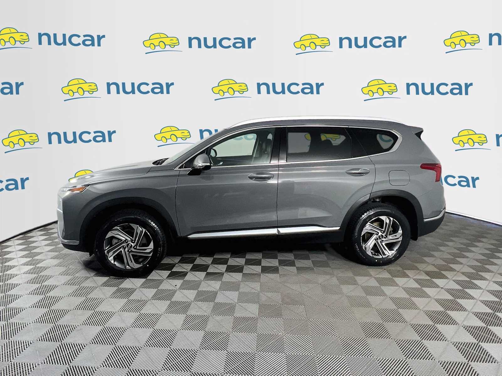 Used 2023 Hampton Gray Hyundai SEL image 4