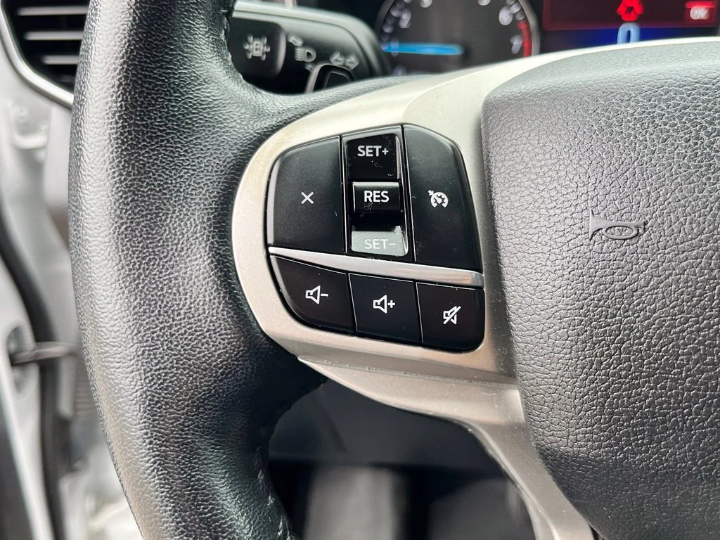 Used 2021 White Ford XLT image 25