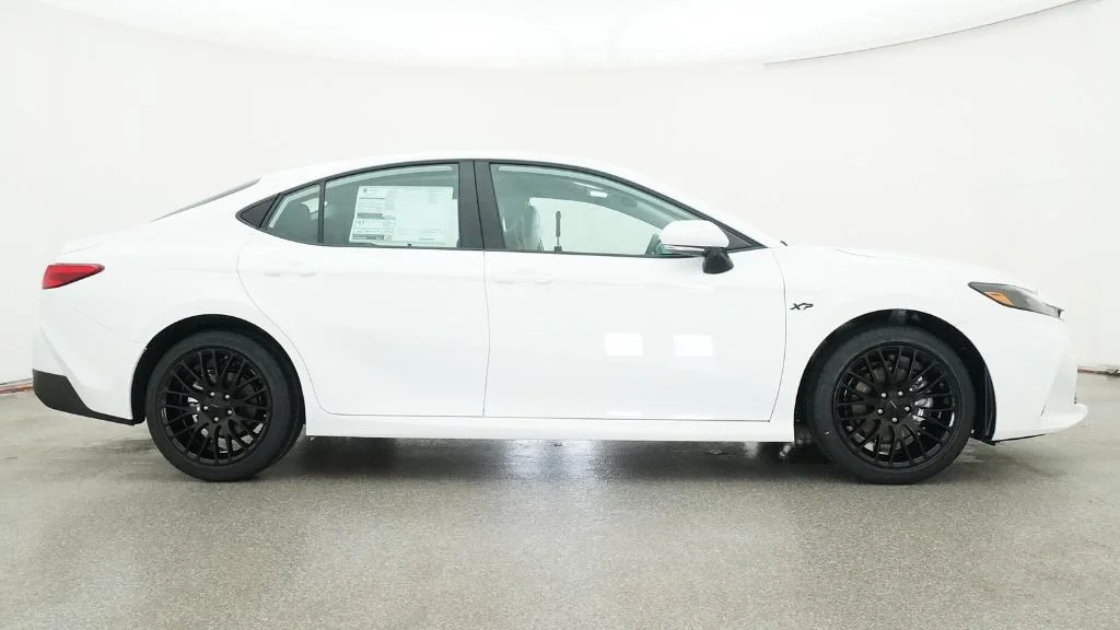 New 2026 Ice Cap Toyota LE image 16
