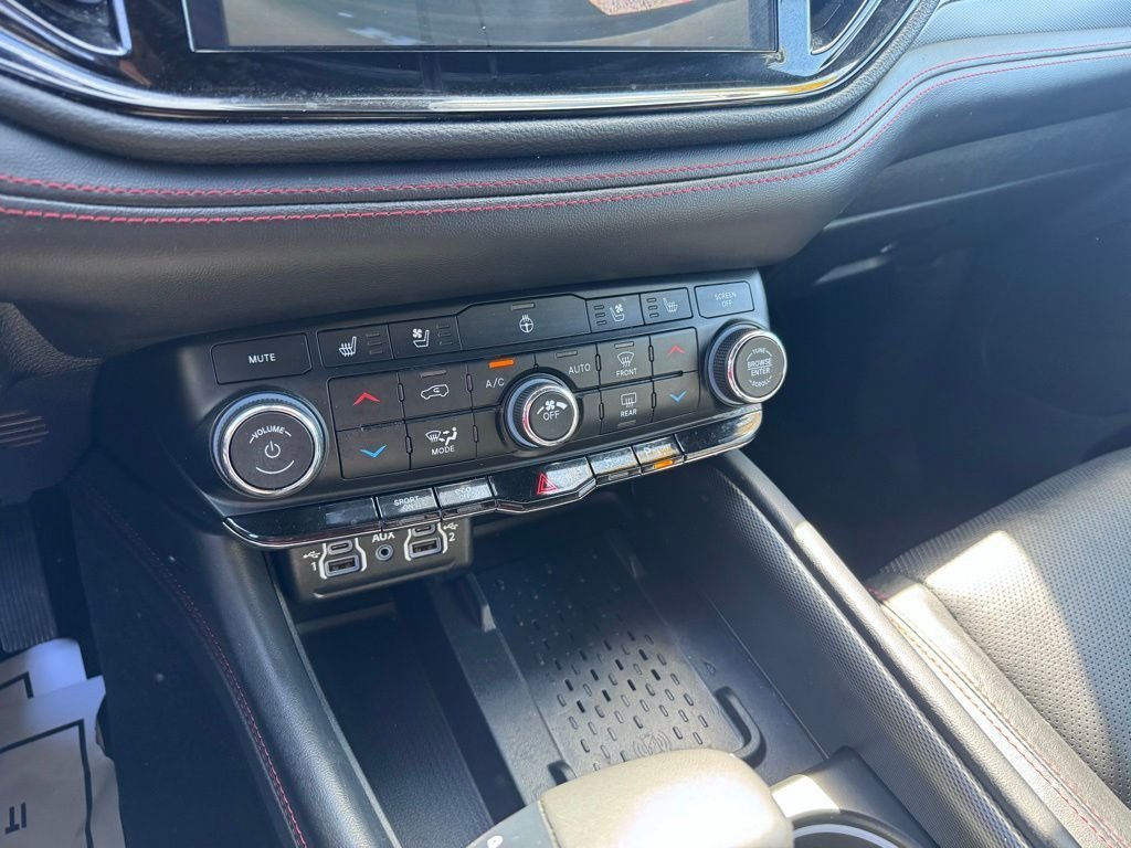 Used 2025 Red Oxide Dodge R/T image 28