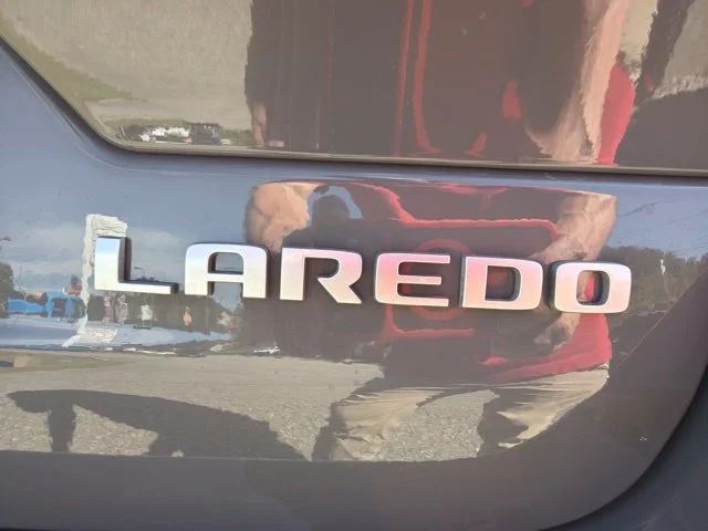 New 2027 Sting-Gray Clear-Coat Paint Jeep Laredo X image 14