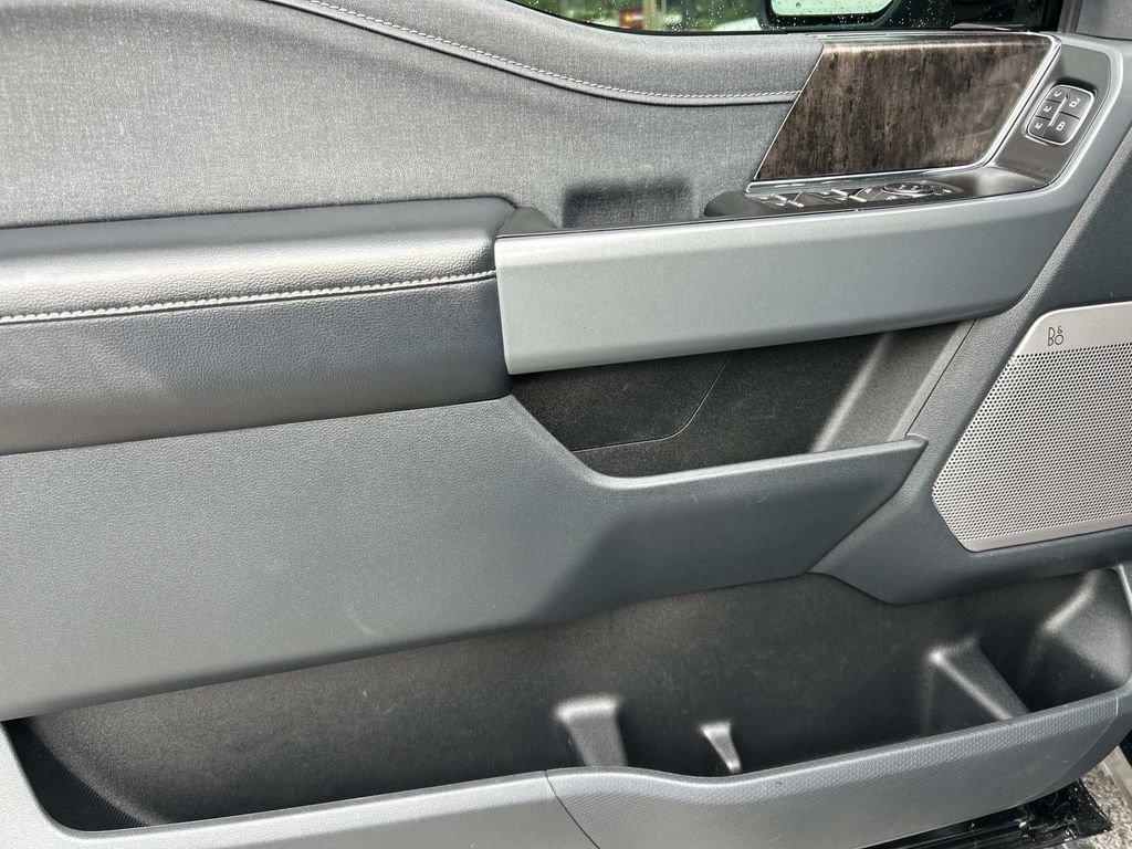 Used 2021 Agate Black Metallic Ford Lariat image 27