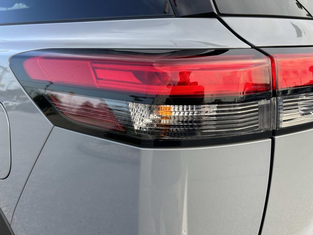 Certified Used 2025 Boulder Gray Metallic Nissan Platinum image 10