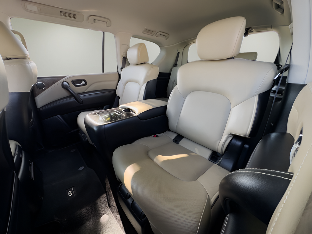 Used 2023 Black INFINITI Premium Select image 22