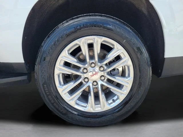 Used 2024 Summit White GMC SLT image 9