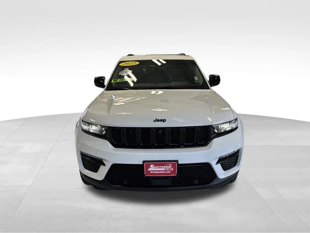 Used 2023 White Jeep Limited image 13