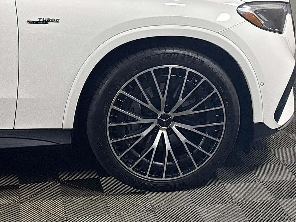 Used 2024  Mercedes-Benz GLC 43 AMG® image 24