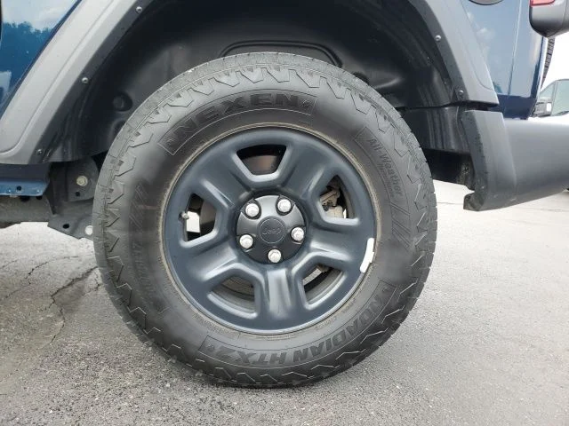 Used 2025 Blue Jeep Sport image 9