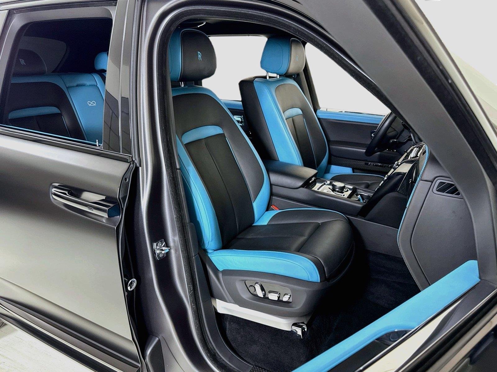 Used 2023 Gunmetal Rolls-Royce Black Badge | Rear Entertainment | 26
